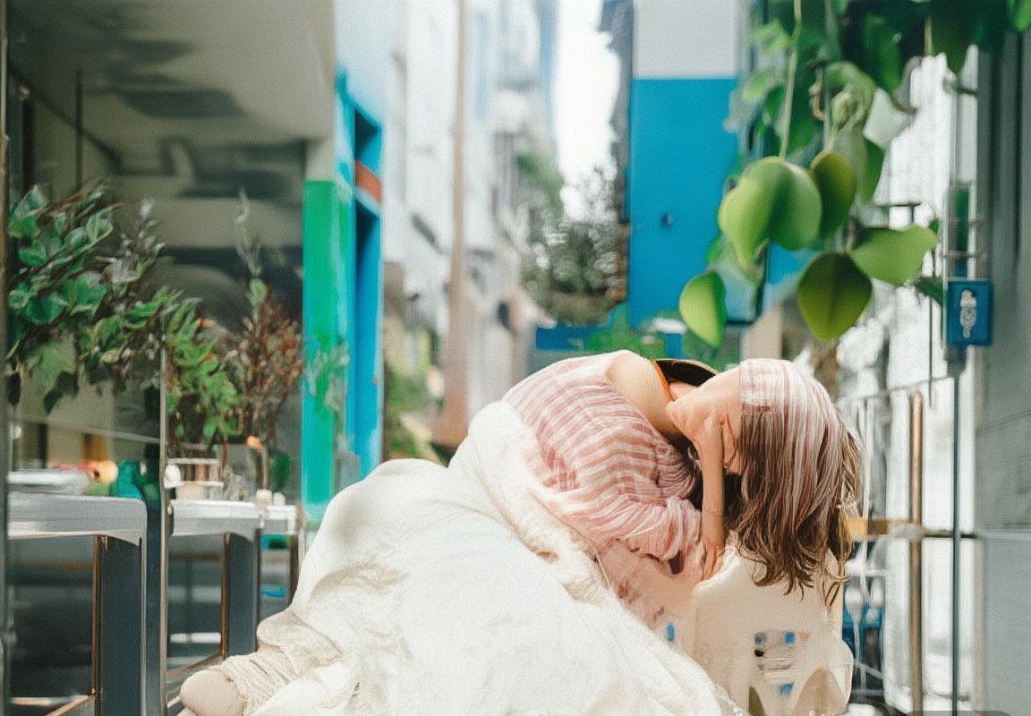 费伦斯VS查维斯：巅峰对决背后的深层意义与未来展望(图1)